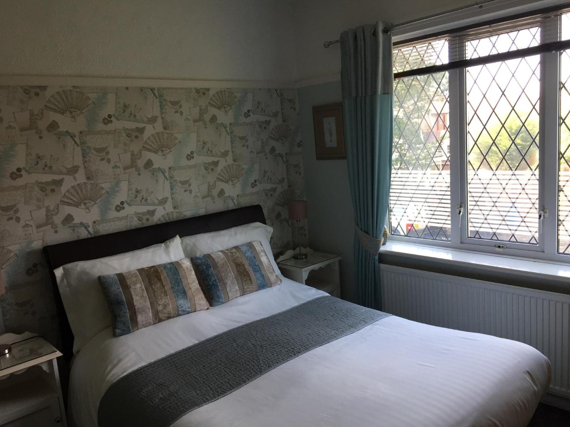 Bed and Breakfast EsJays Lytham St Annes Exterior foto
