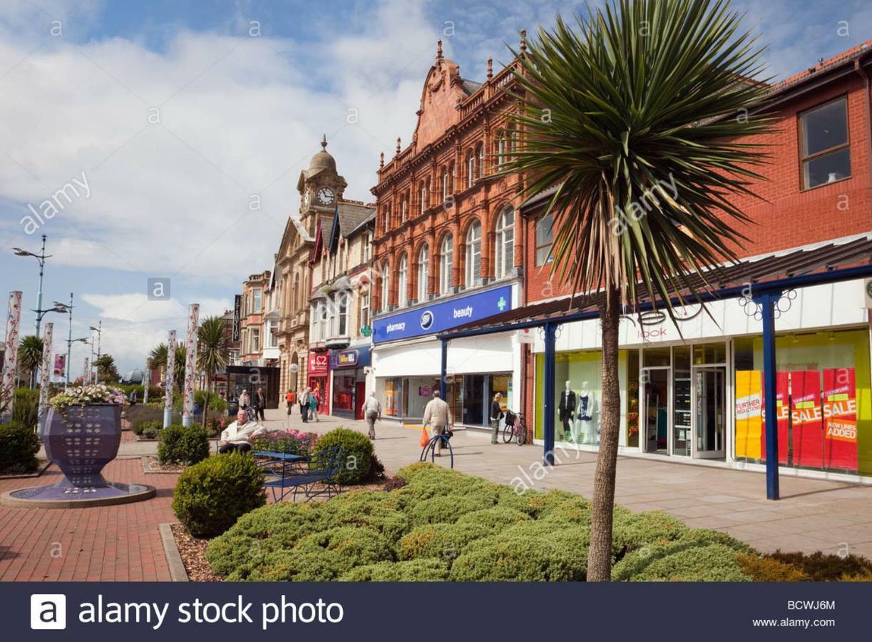 Bed and Breakfast EsJays Lytham St Annes Exterior foto